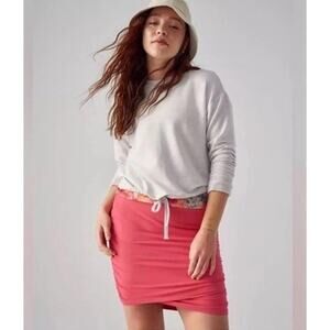 Athleta Transcend Skort Coral Petal Skirt Womens Size Large Workout‎ Casual
